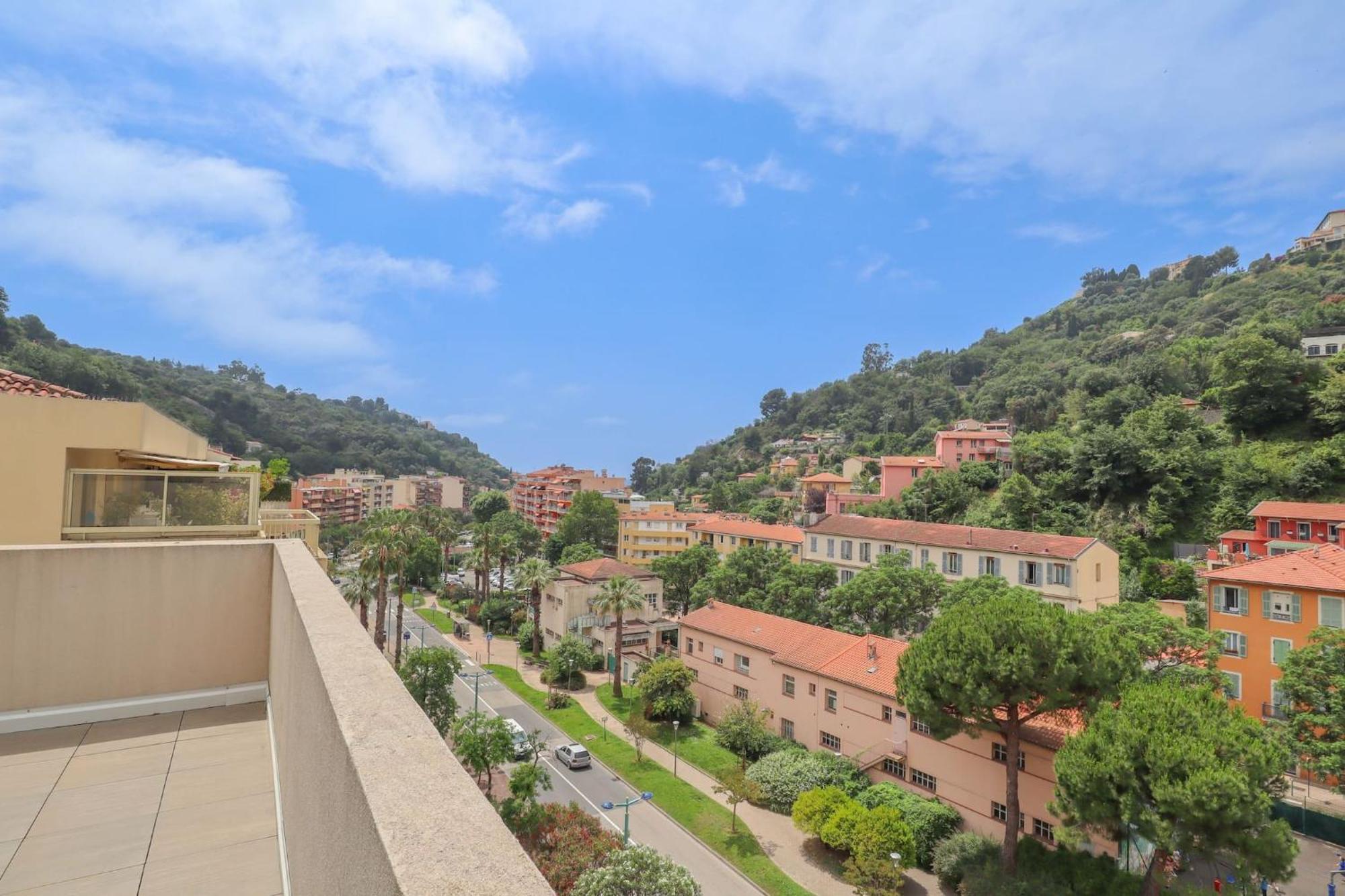 Spacieux Rooftop Parking, Terrasse Ensoleillee Menton Eksteriør billede