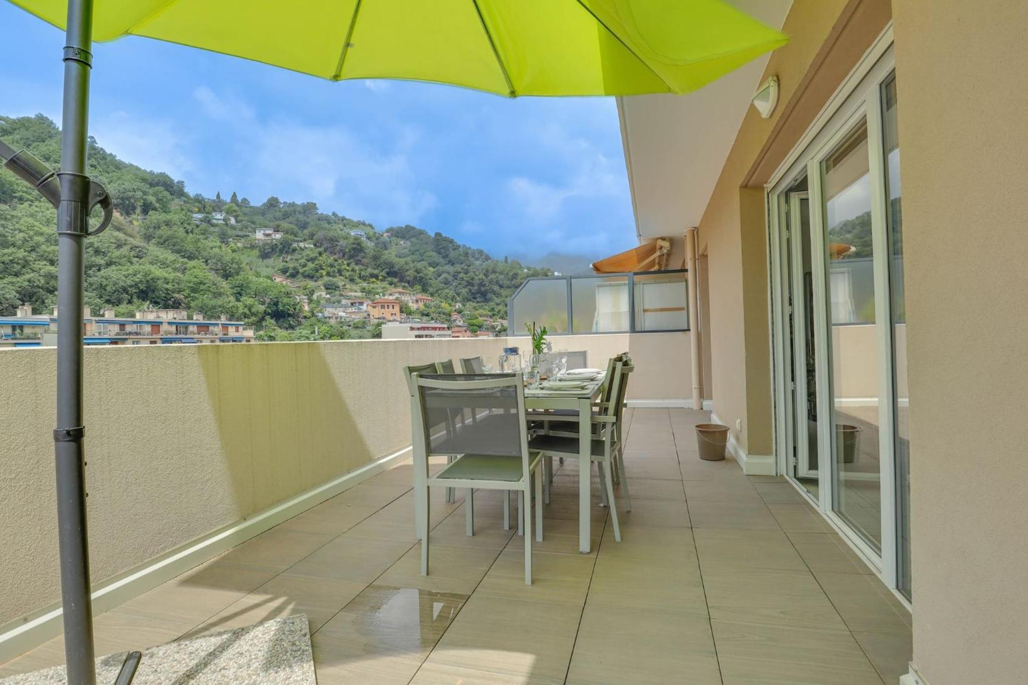 Spacieux Rooftop Parking, Terrasse Ensoleillee Menton Eksteriør billede