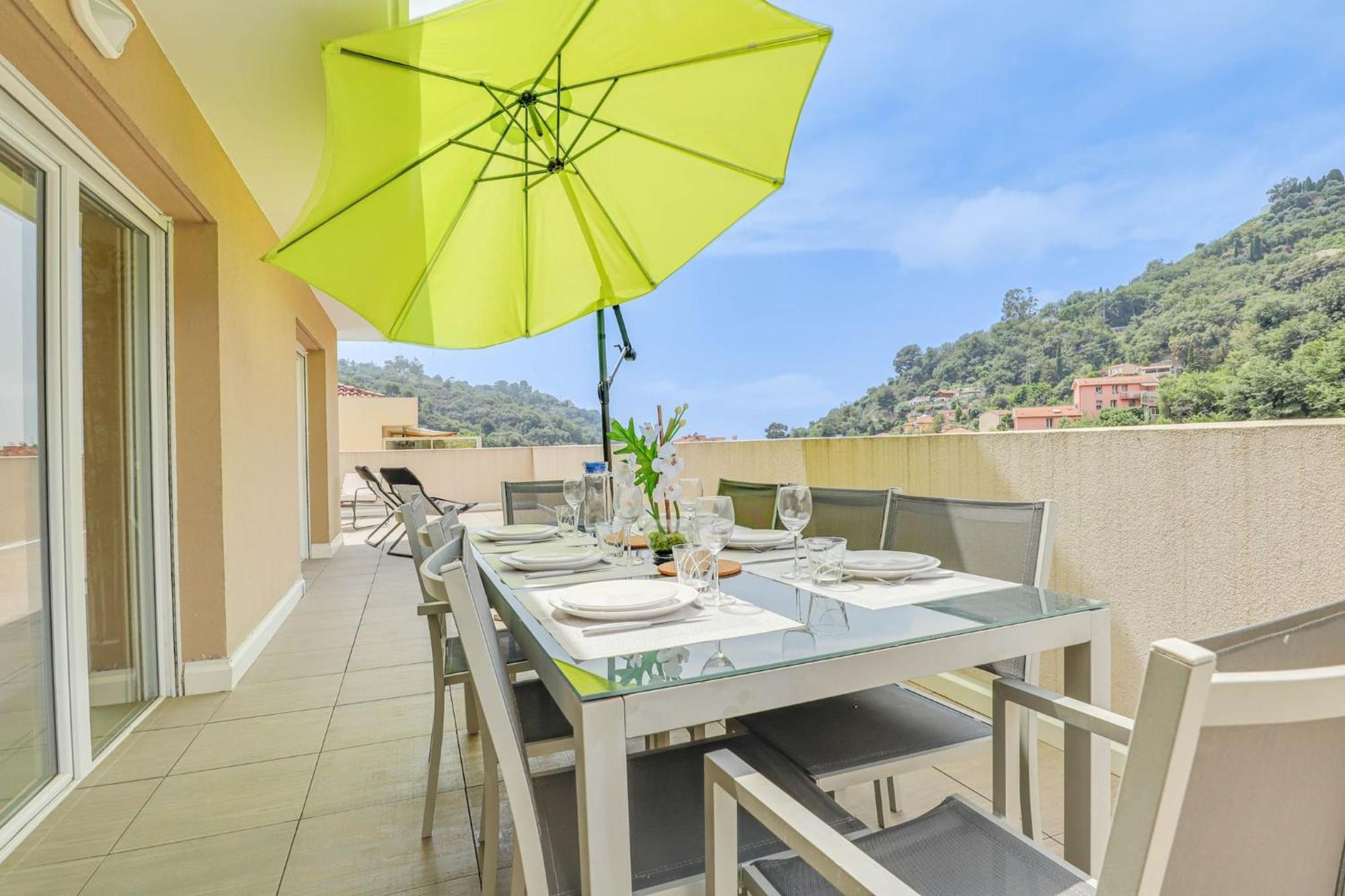 Spacieux Rooftop Parking, Terrasse Ensoleillee Menton Eksteriør billede
