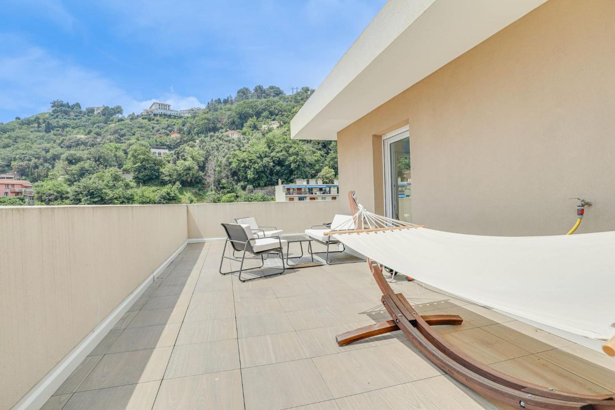 Spacieux Rooftop Parking, Terrasse Ensoleillee Menton Eksteriør billede